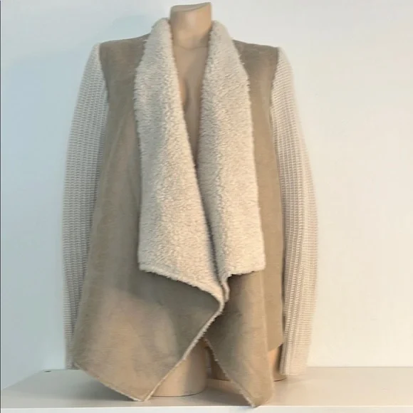 Furry Jacket - Picture 1 of 7